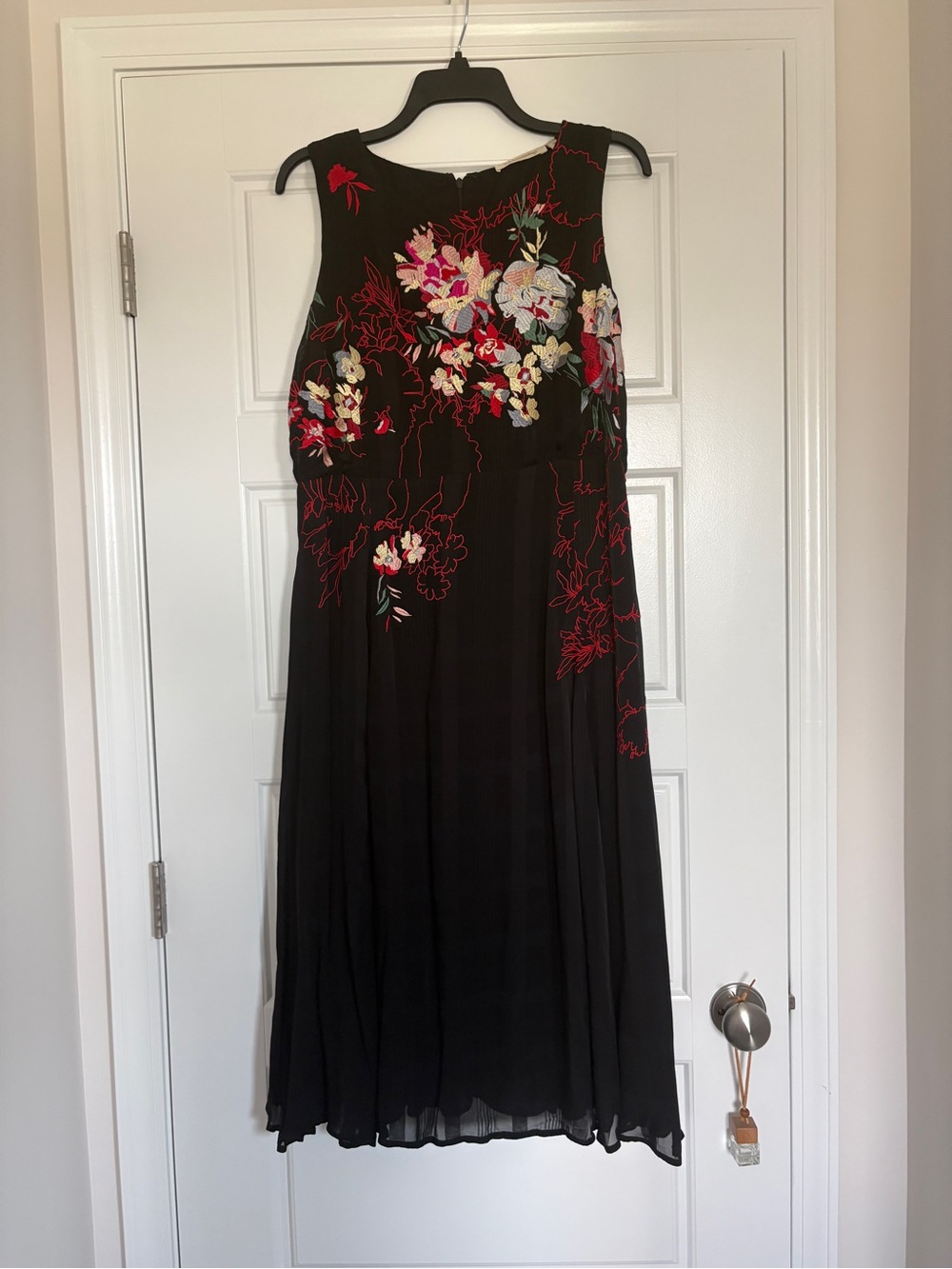 Soft Surroundings Black Floral Embroidered Sleeveless Dress - Picture 8 of 8